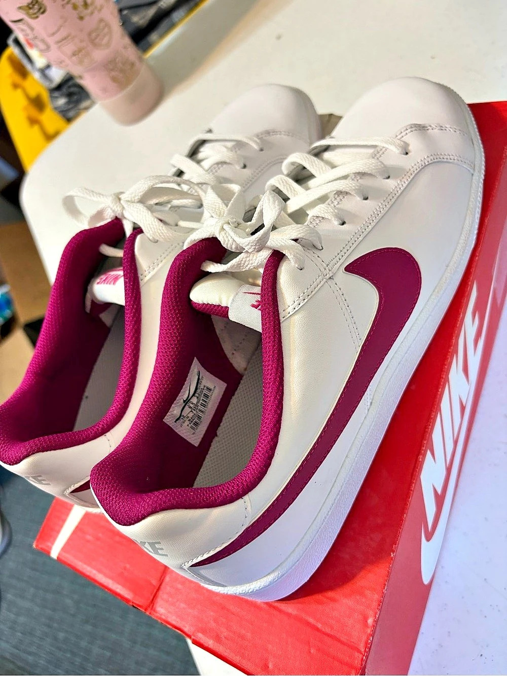 NWT Nike Court Vision Low Sneakers White & Maroon Size 12 Women’s
